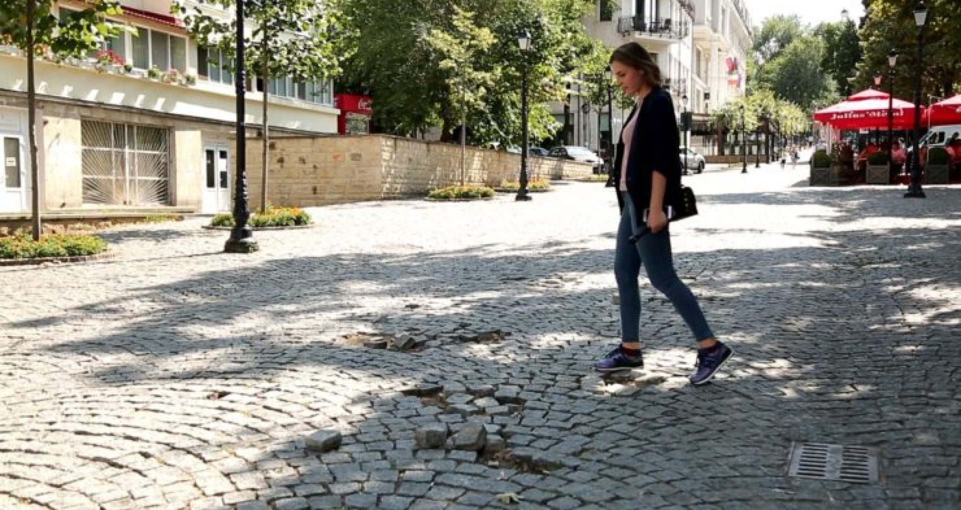 PHOTO/Chisinau’s Pedestrian Street Is Deteriorating