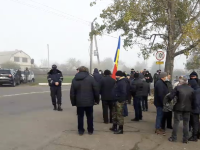 How People in the Breakaway Transnistria Region of Moldova Express Their Right to Vote in the Second Round of Elections