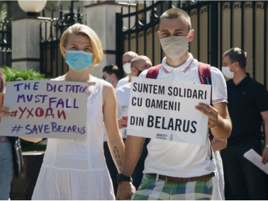 PHOTO/ The National Platform of the Eastern Partnership Civil Society Forum Organized a Protest at the Belarus Embassy in Chișinău