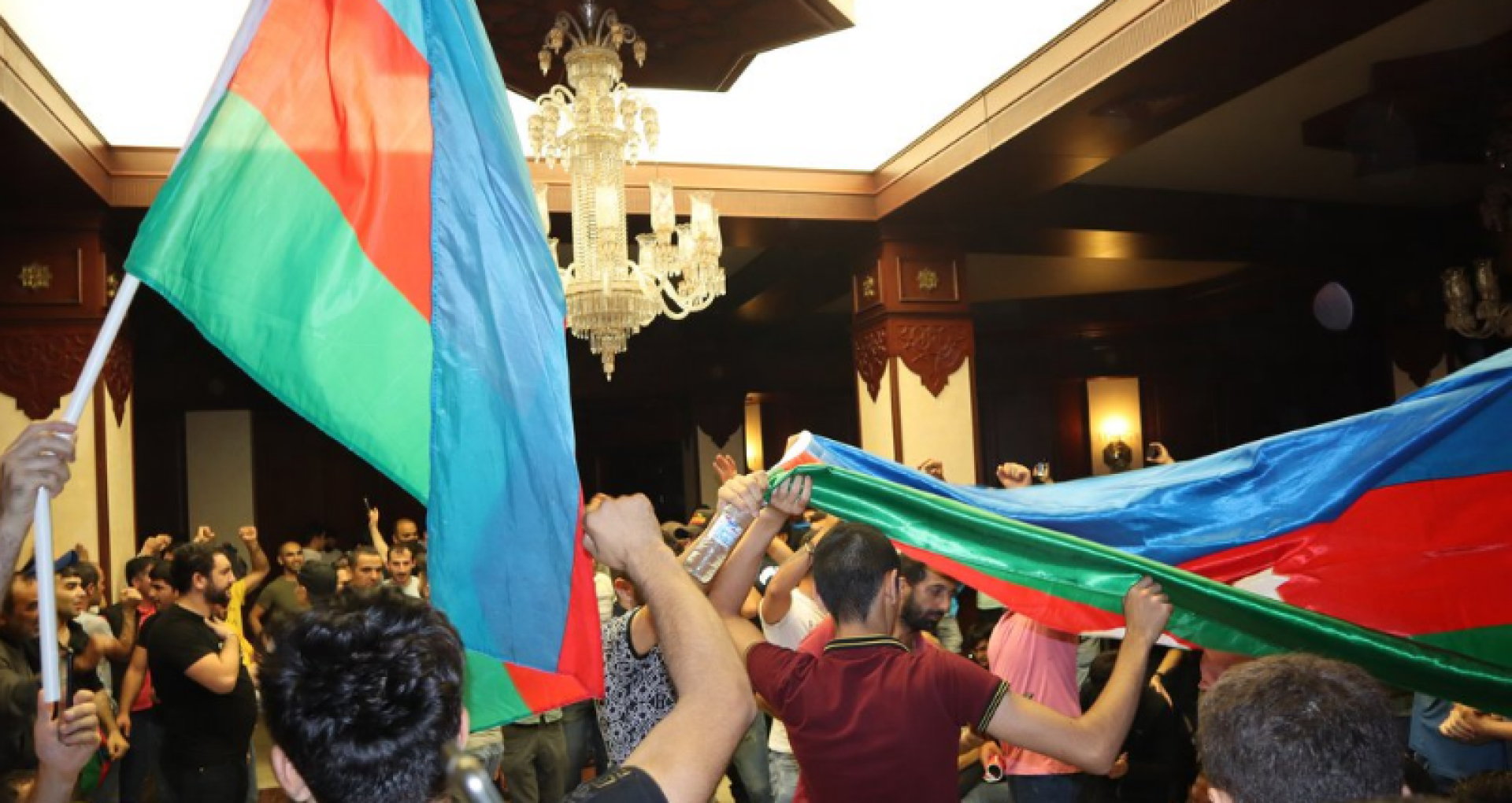 PHOTO / Mass Protests in Baku. Hundreds of Protesters Have Called for a Military Offensive in Nagorno-Karabakh