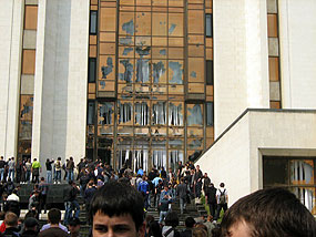 stire-parlament2
