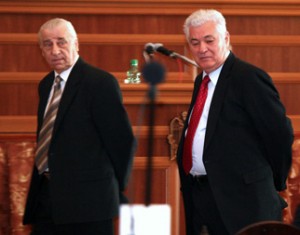 Doi decani de vârstă