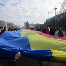 Tricolor_la_Chisinau_1_decembrie_2012