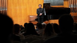 Horia Mihail-recital Pianul calator-Chisinau Foto_Virgil Oprina_P1290142...
