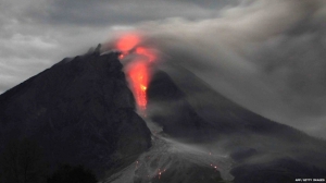INSULA+CAPULUI+VERDE%3A+Lava+vulcanului+Pico+do+Fogo+a+distrus+dou%C4%83+localit%C4%83%C5%A3i.+Peste+1500+de+oameni+au+fost+evacua%C5%A3i_490960